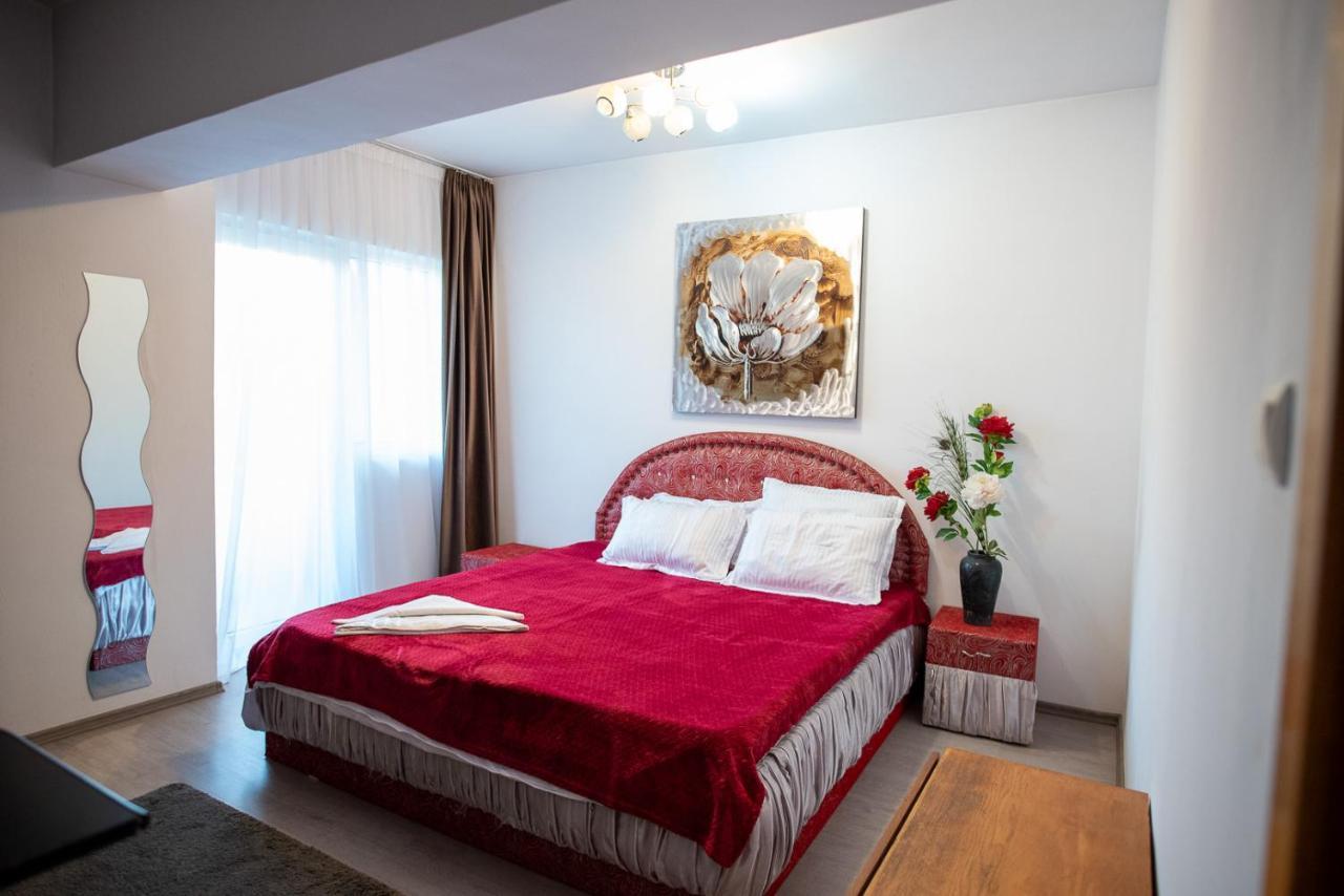 5 Bedrooms Luxury Apartment Villa Bukarest Exterior foto