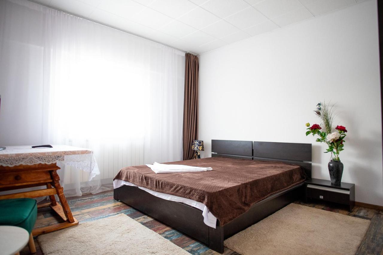 5 Bedrooms Luxury Apartment Villa Bukarest Exterior foto