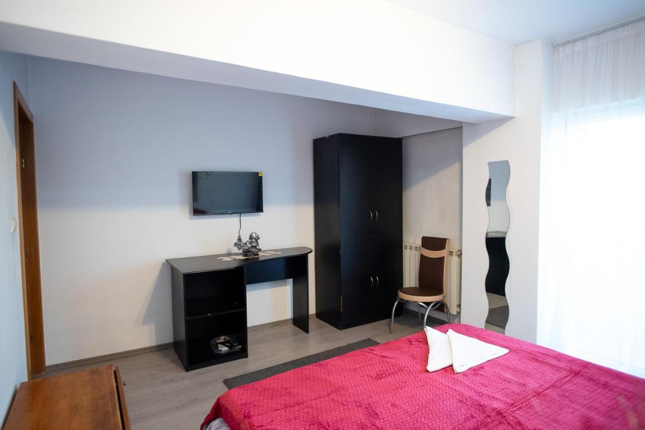 5 Bedrooms Luxury Apartment Villa Bukarest Exterior foto