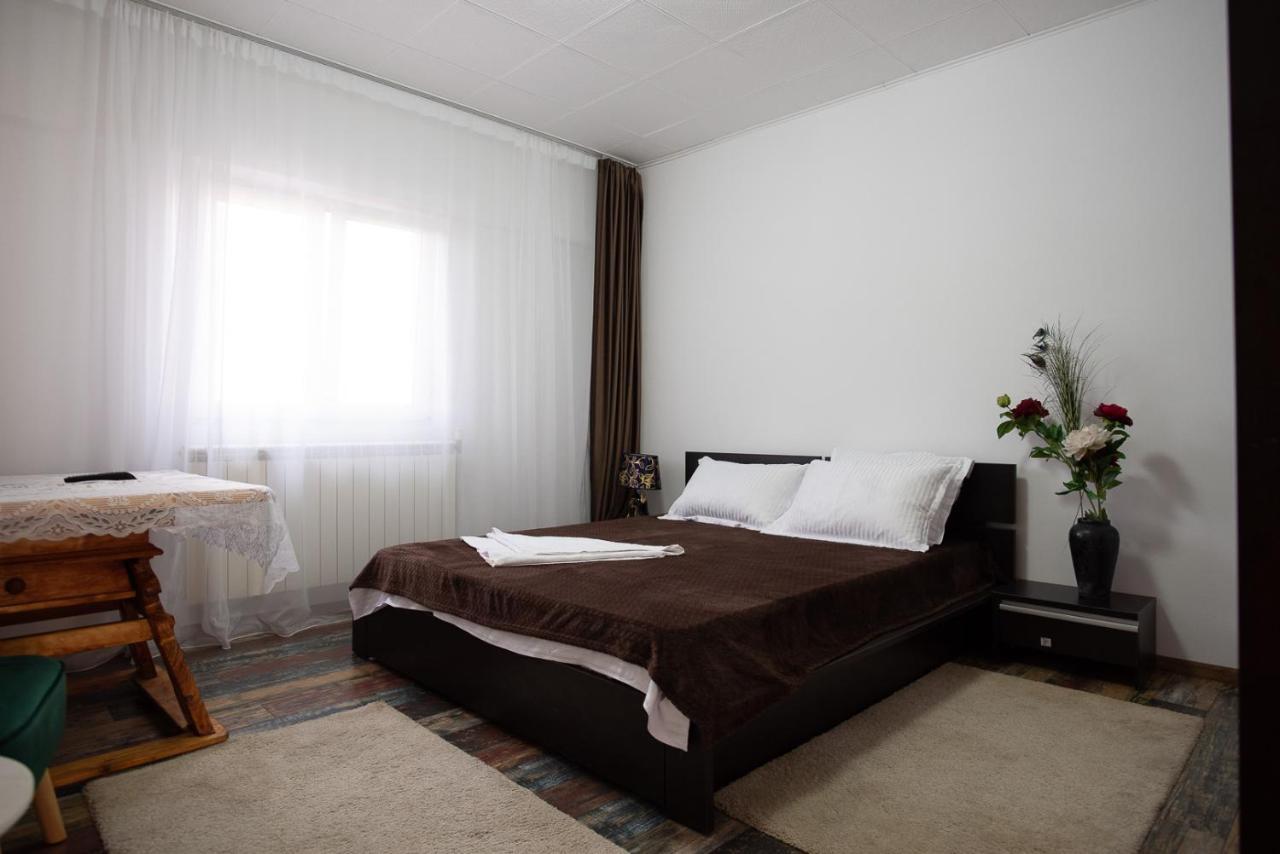 5 Bedrooms Luxury Apartment Villa Bukarest Exterior foto
