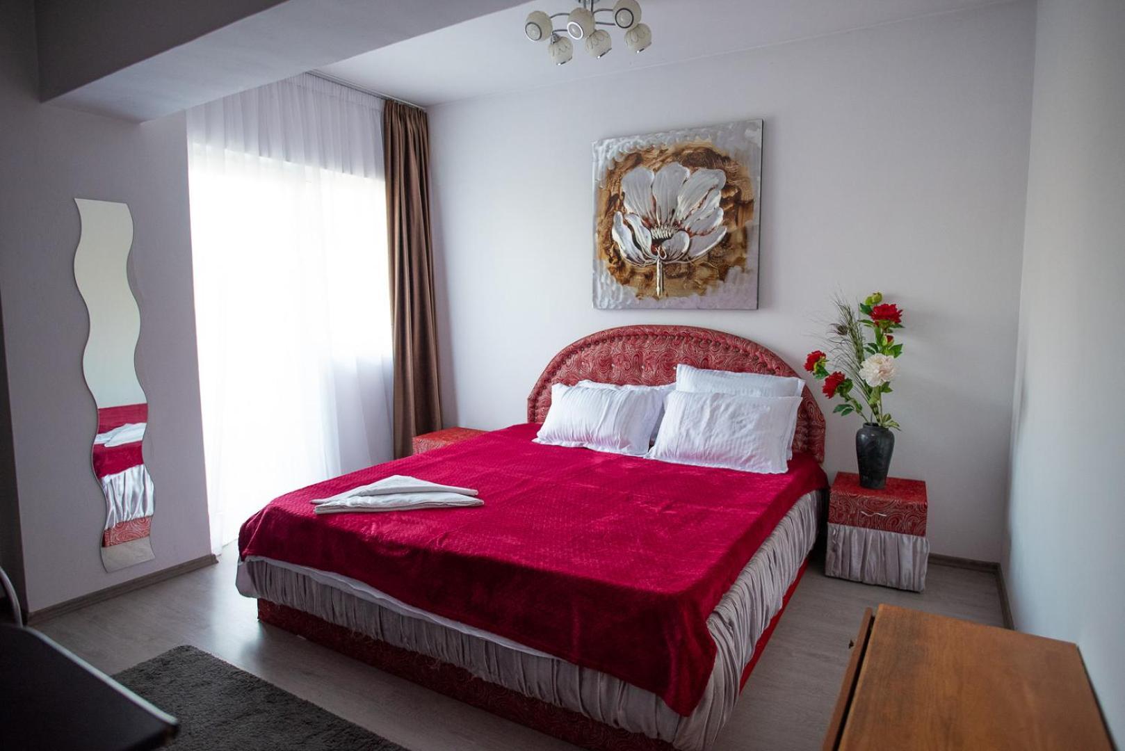 5 Bedrooms Luxury Apartment Villa Bukarest Exterior foto