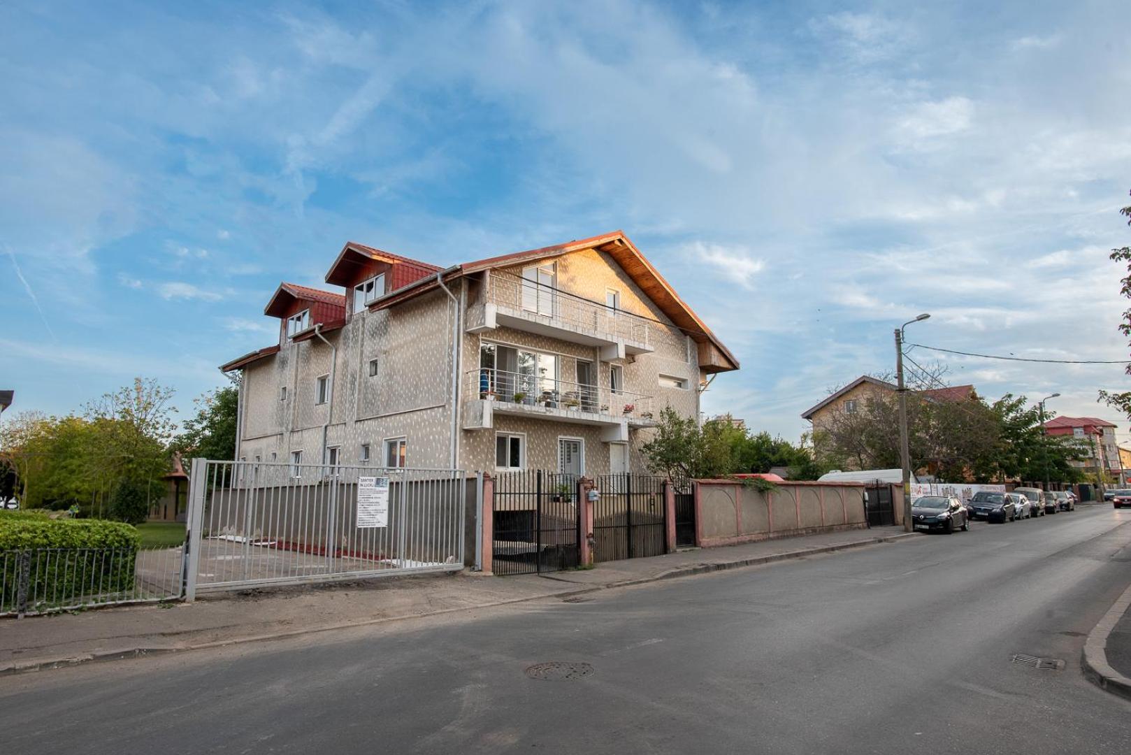 5 Bedrooms Luxury Apartment Villa Bukarest Exterior foto