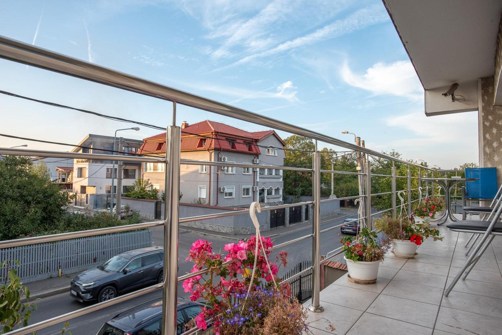 5 Bedrooms Luxury Apartment Villa Bukarest Exterior foto
