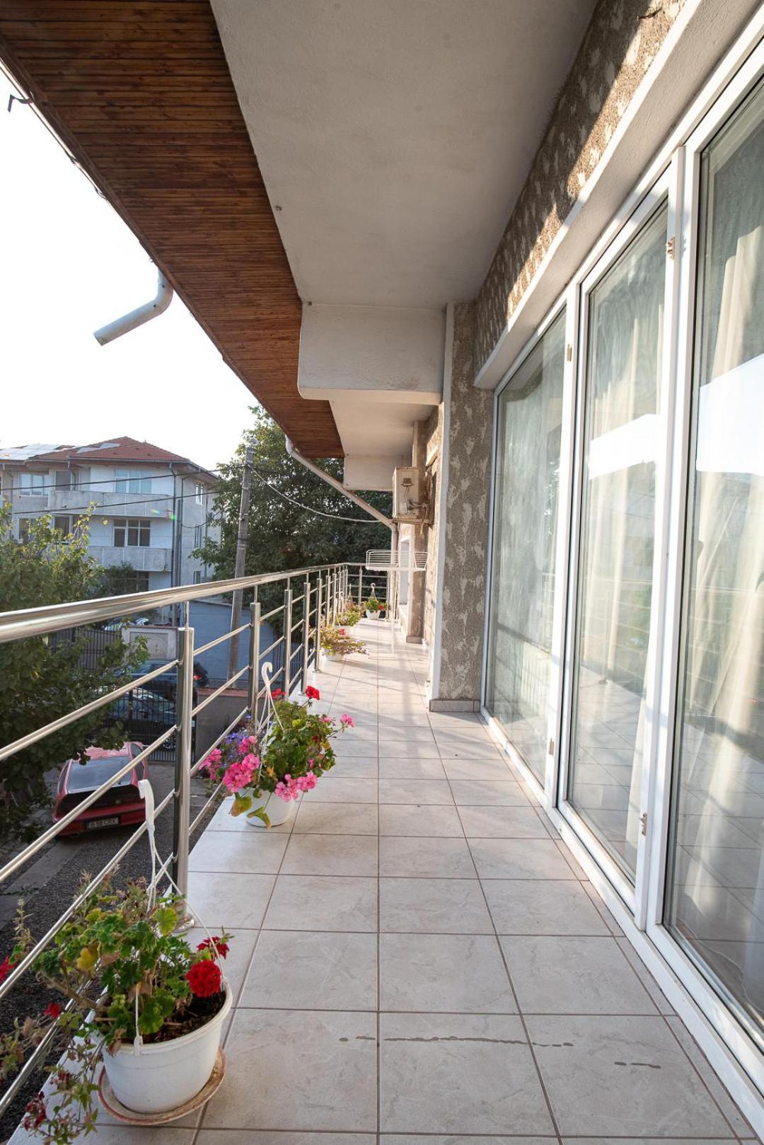 5 Bedrooms Luxury Apartment Villa Bukarest Exterior foto