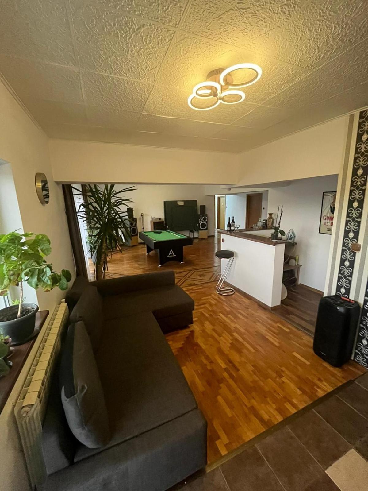 5 Bedrooms Luxury Apartment Villa Bukarest Exterior foto
